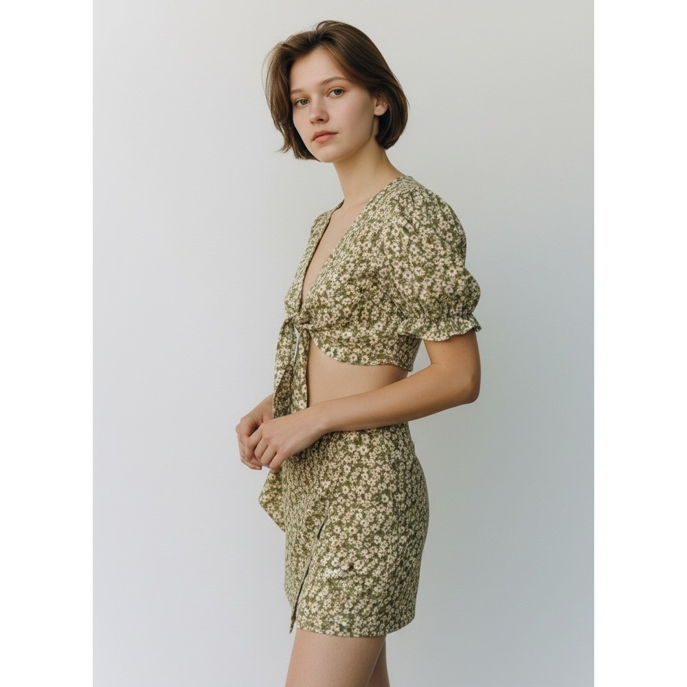 Cider‎ Daisy Print Tie Front Crop Top Skirt Set Women's Size M